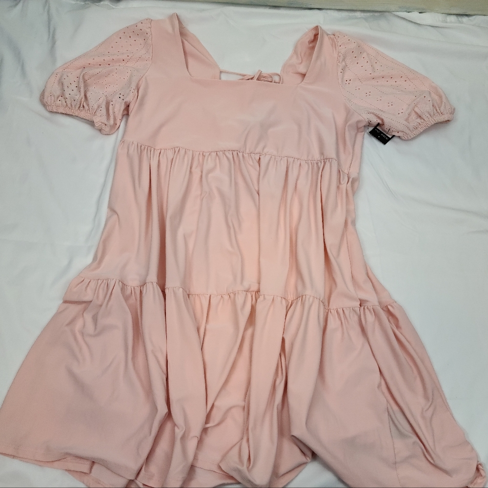 XL | BCBG | Pink Flowy Dress